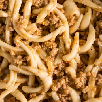 Strozzapreti saltati in padella con il ragù