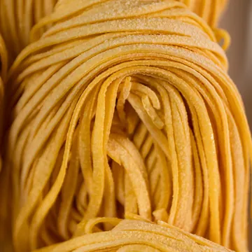 Matasse di tagliolini freschi